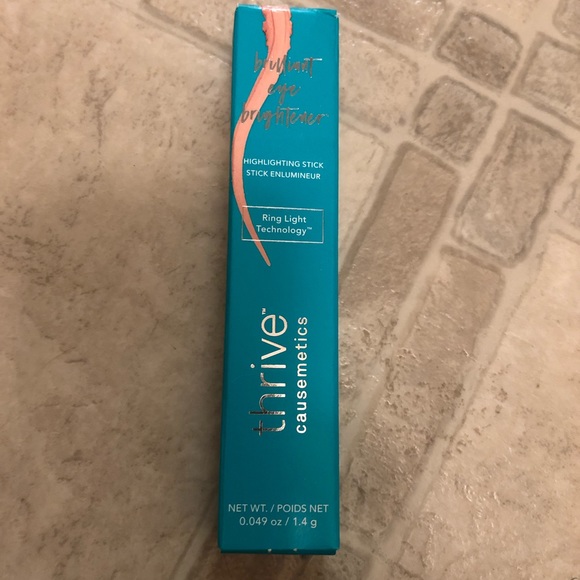 Makeup bundle - Picture 4 of 8